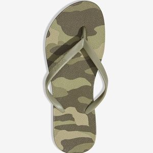 pink camo flip flops